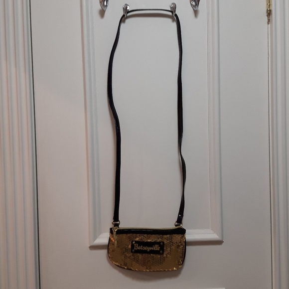 2 for 20! 🛍️ Gold sequins Betsey Johnson purse
